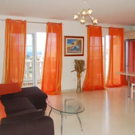 With 2 Bedrooms In Palm-mar, With Pool Access, Furnished Ter Apartment
